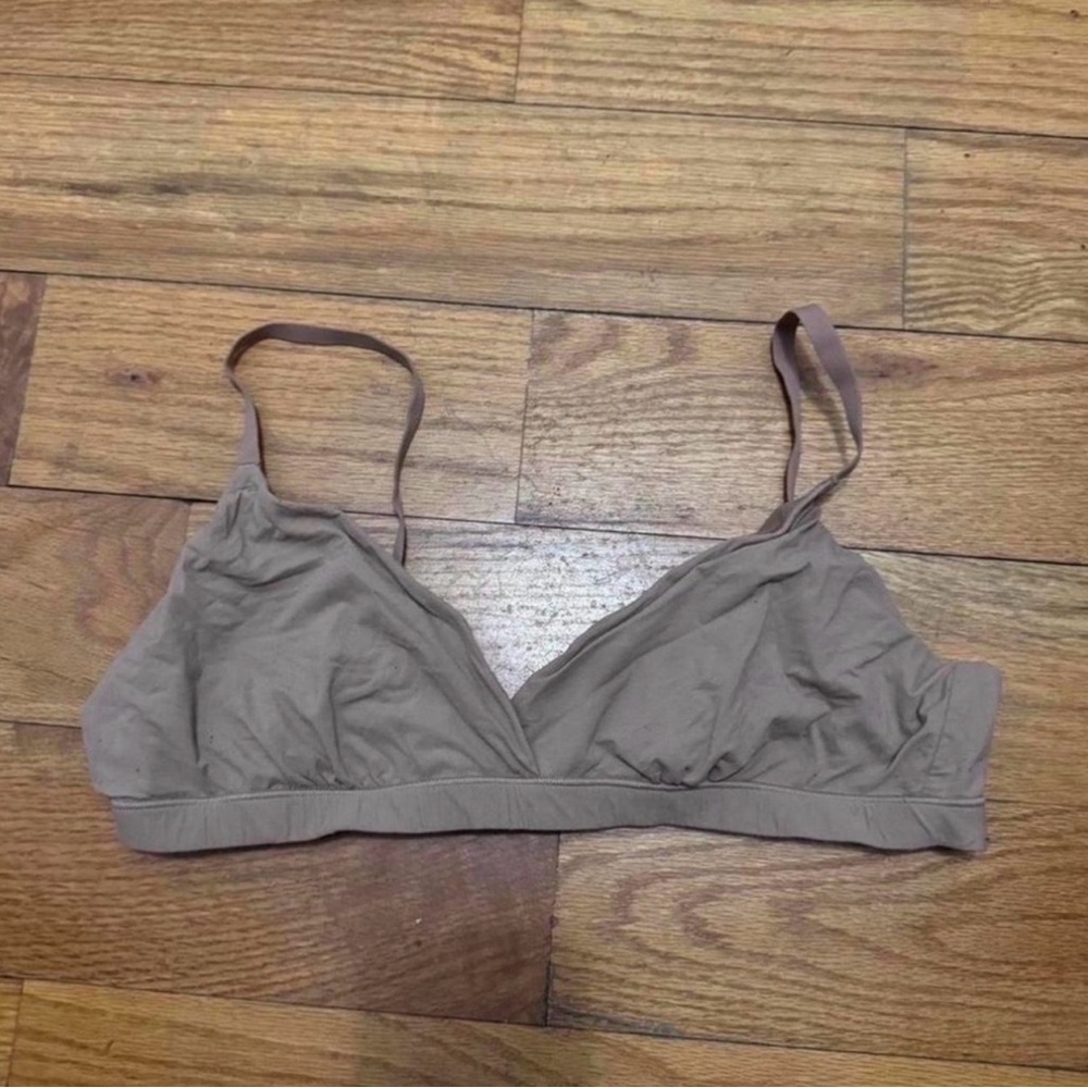 SKIMS Fits Everybody Crossover Bralette